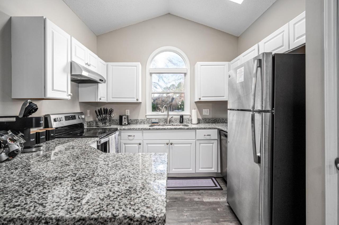 Cozy Industrial Kildaire Farms Home- Near Downtown Cary Extérieur photo
