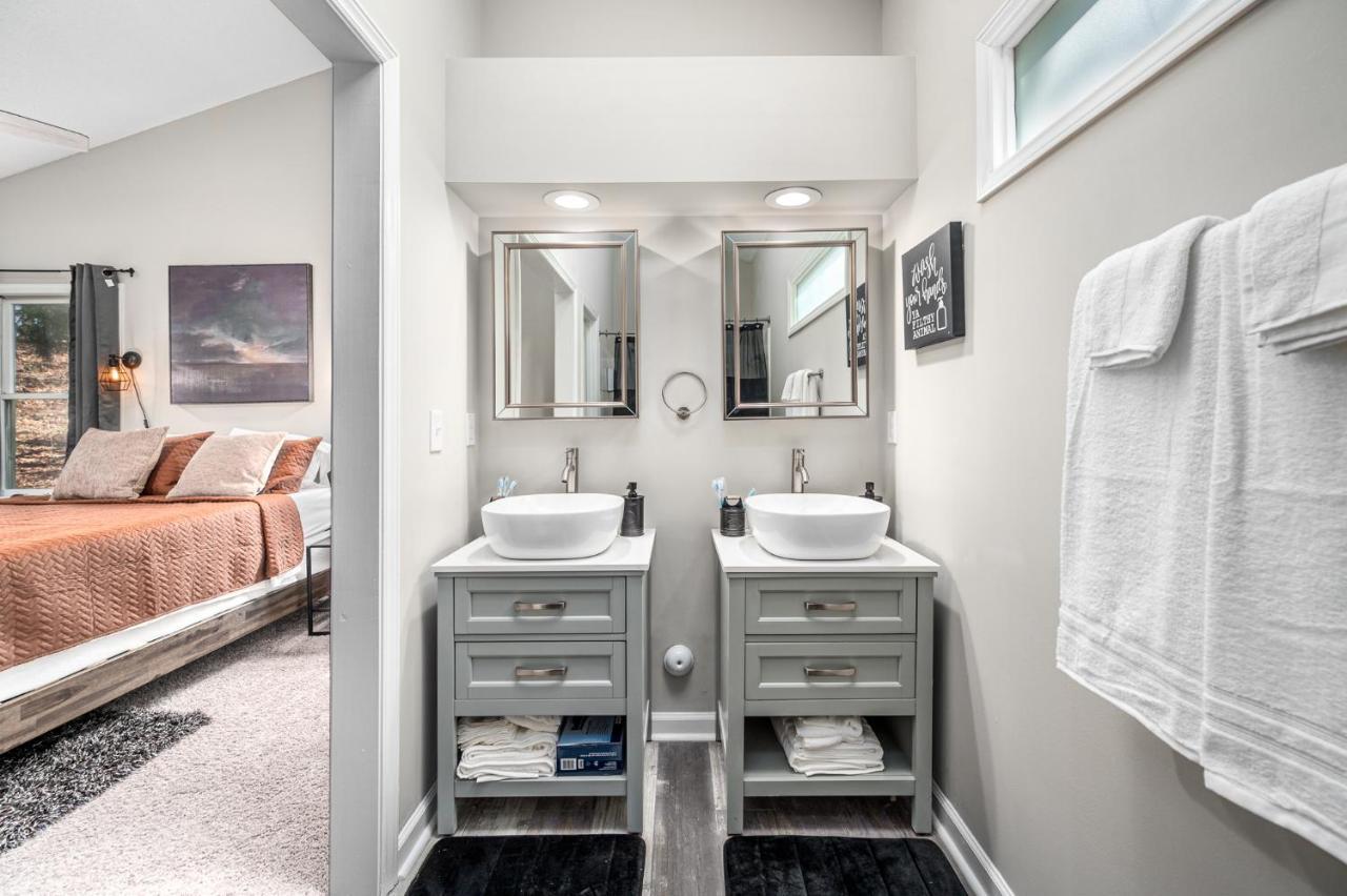 Cozy Industrial Kildaire Farms Home- Near Downtown Cary Extérieur photo